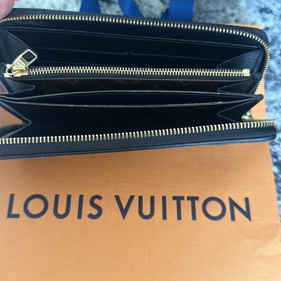 Louis vitton vintage wallet - Picture 2 of 6